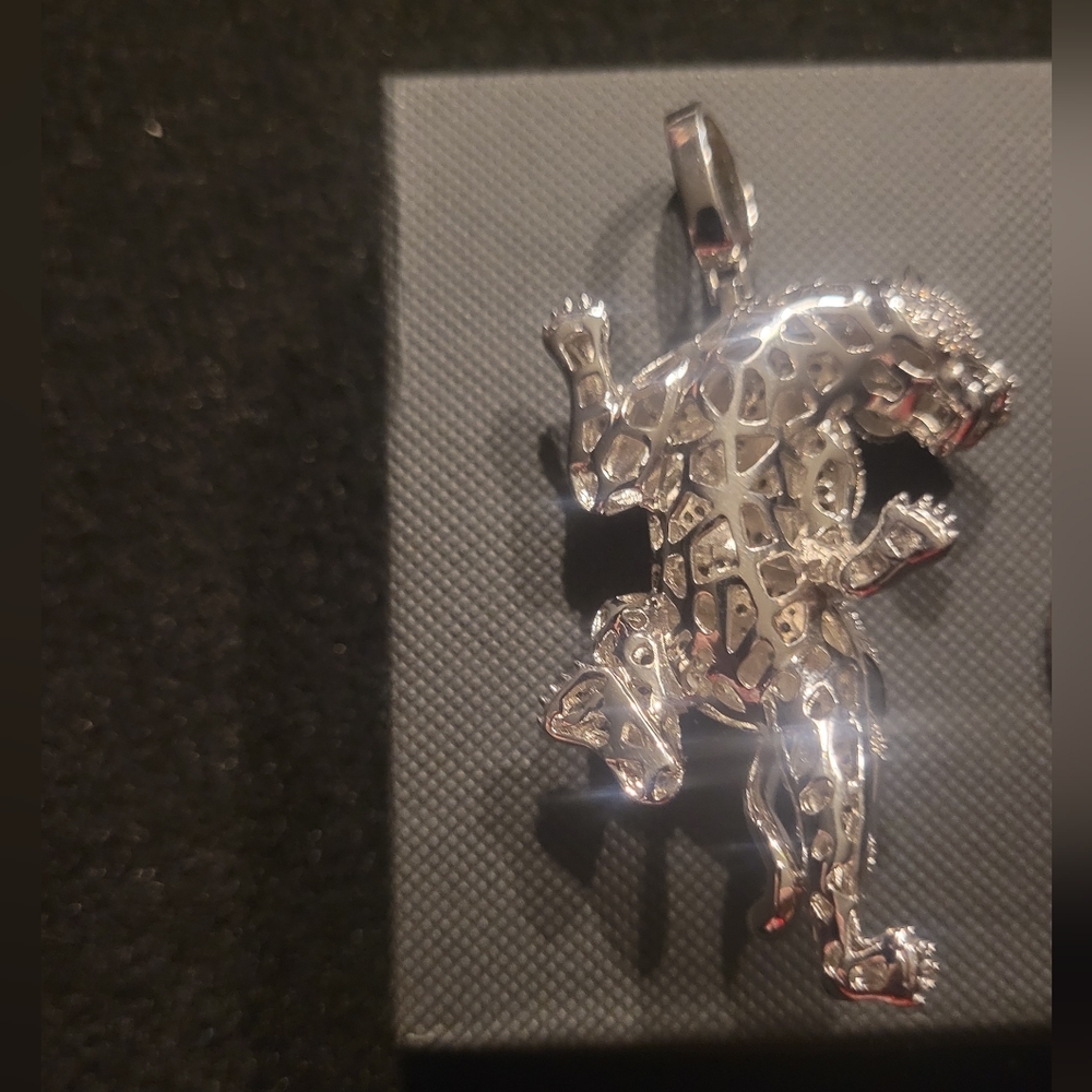 14k white gold fill over brass Panther pendant. - Picture 4 of 4
